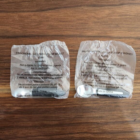Tupperware Miniature Magnet Ice Cream Scoop Mini Ergonomic #87386 Black Set of 2 - Picture 1 of 5